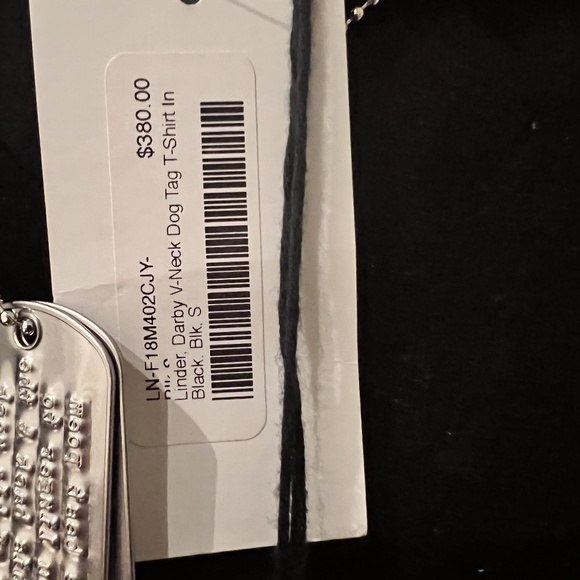 LINDER DARBY V NECK DOG TAG T SHIRT SIZE SMALL - Picture 4 of 5